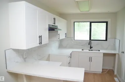 Interior photo 3 of 