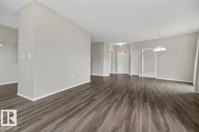 Interior photo 2 of #306 10809 SASKATCHEWAN DR NW