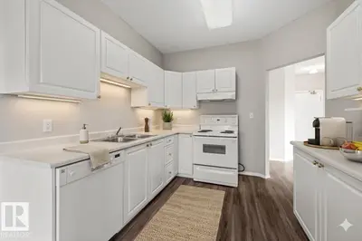 Interior photo 3 of #306 10809 SASKATCHEWAN DR NW