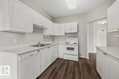 Interior photo 4 of #306 10809 SASKATCHEWAN DR NW