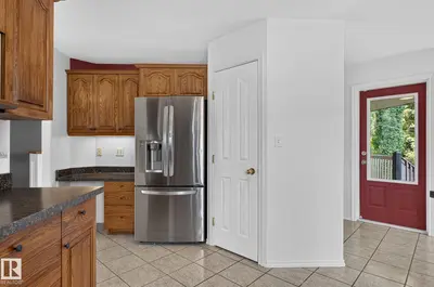 Interior photo 2 of 86 HERITAGE CR