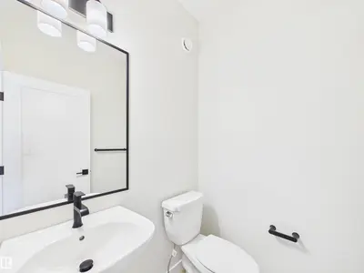 Interior photo 4 of 189 CALEDON CR