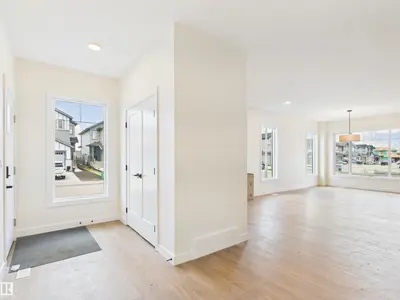 Interior photo 1 of 194 CALEDON CR