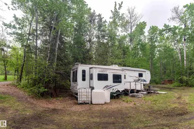 Interior photo 3 of 52 59318 Rge Rd 454