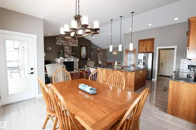 Interior photo 3 of 10508 103