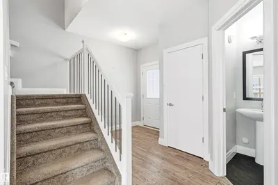 Interior photo 4 of 102 MEADOWLAND WY