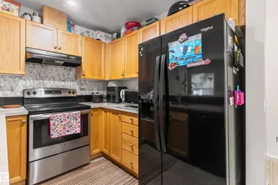 Interior photo 2 of #90 230 EDWARDS DR SW