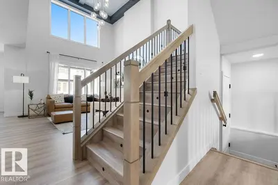 Interior photo 2 of 3722 41 AVENUE