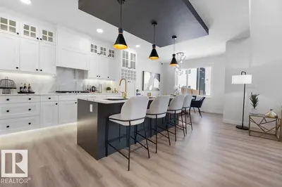 Interior photo 3 of 3722 41 AVENUE