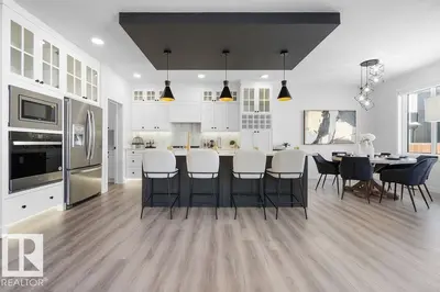 Interior photo 4 of 3722 41 AVENUE