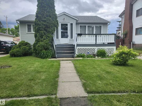 12030 48 ST NW, Edmonton - $323,500