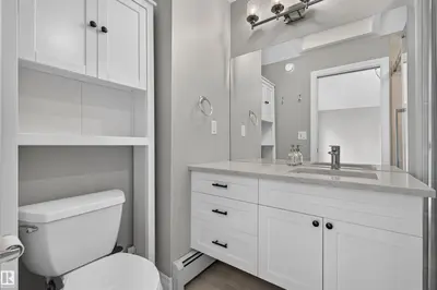 Interior photo 3 of 11212 75 AV NW