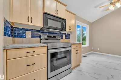 Interior photo 2 of 1328 80 ST SW