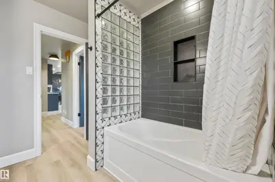 Interior photo 3 of 13427 111 ST NW