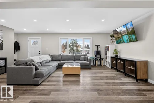 13420 102 ST NW, Edmonton - $439,000