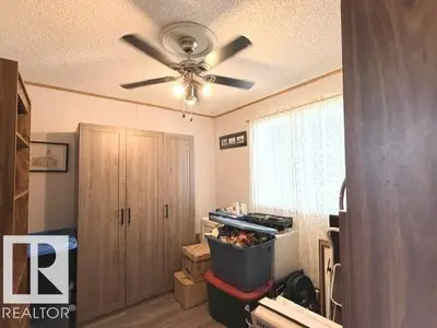Interior photo 3 of 221 Oak Wood Drive NW
