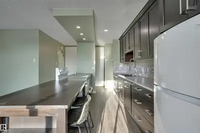 Interior photo 3 of #1003 10155 114 ST NW