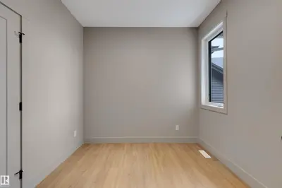 Interior photo 2 of 24 Grayson GR