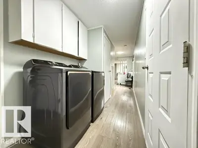 Interior photo 3 of 1026 Lakeland Crescent