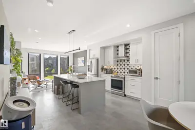 Interior photo 3 of #16 1304 RUTHERFORD RD SW