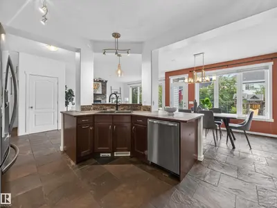 Interior photo 3 of 205 SHEPPARD CO SW