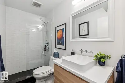 Interior photo 2 of 10958 80 AV NW