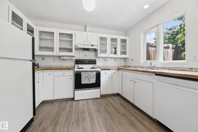 Interior photo 3 of 9629 81 ST