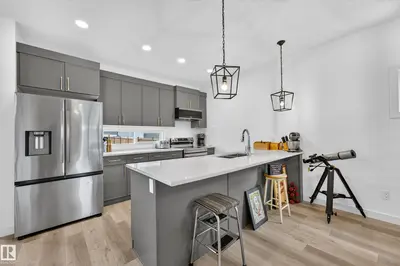 Interior photo 4 of 104 KIDD CR