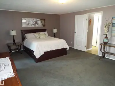 Interior photo 3 of 1015 Aspen DR E