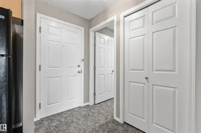 Interior photo 4 of #330 4309 33 ST