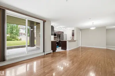 Interior photo 4 of #120 534 WATT BV SW