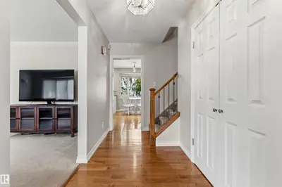 Interior photo 3 of 155 GARIEPY CR NW