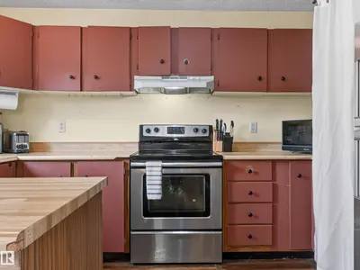 Interior photo 3 of 3503 42A AV NW