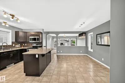Interior photo 3 of 430 HEMINGWAY RD NW