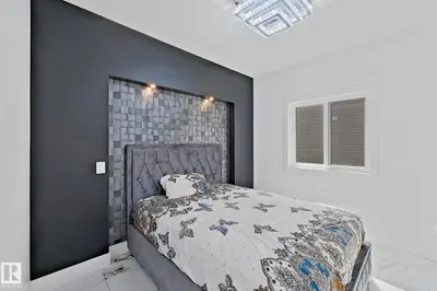 Interior photo 4 of 1837 63 AV NE