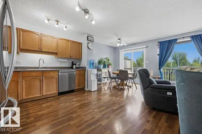 Interior photo 2 of #4 2004 GRANTHAM CO NW