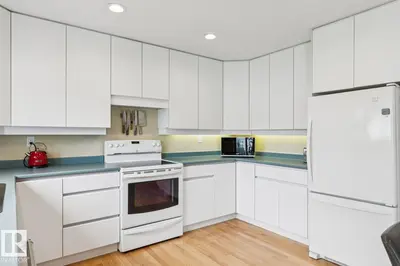 Interior photo 2 of 3607 118 ST NW