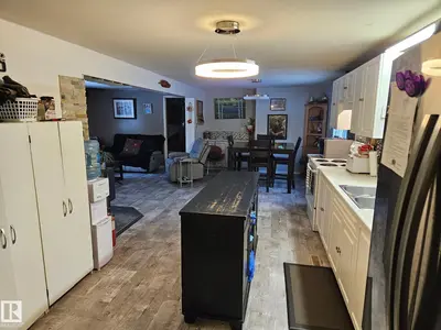 Interior photo 4 of 981 FOX DR
