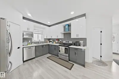 Interior photo 4 of 1719 26A ST NW