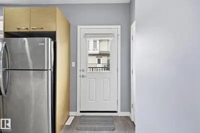 Interior photo 2 of 
