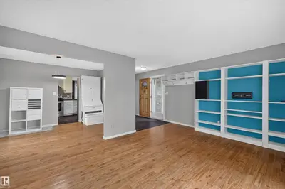 Interior photo 2 of 140 Greengove Ave