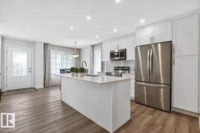 Interior photo 4 of 1022 HEARTHSTONE BV