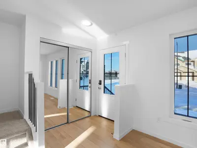 Photo 1 of #4 18640 18 AV NW