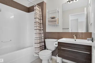 Interior photo 4 of 6928 22 AV SW