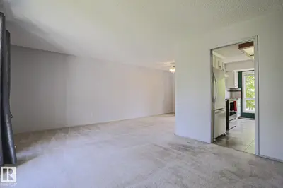 Interior photo 2 of 4 GOEBEL CL