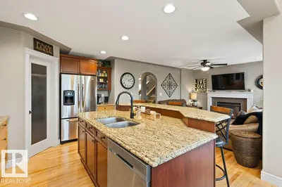 Interior photo 3 of 15 NAPOLEON CR