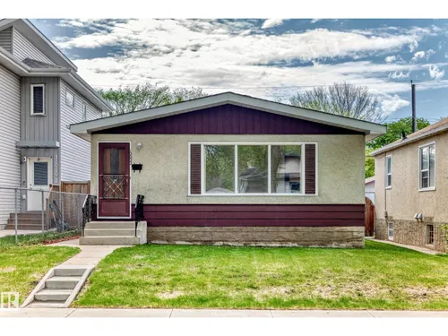 12022 62 ST NW, Edmonton - $379,000