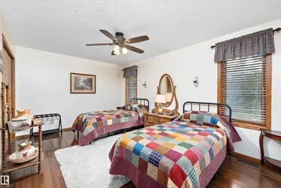 Interior photo 4 of 60213 RGE ROAD 260
