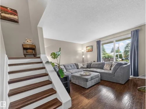 3503 42A AV NW, Edmonton - $344,900