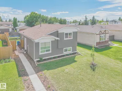 Interior photo 1 of 4115 41 AV NW